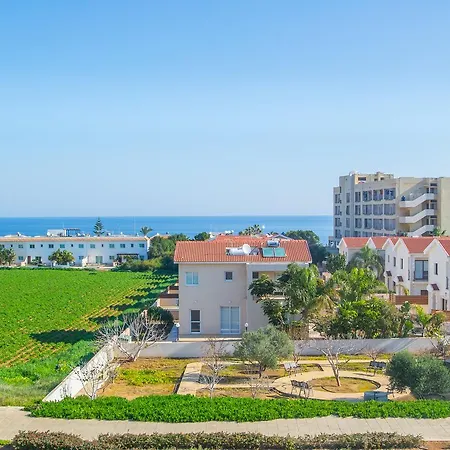 Apartment Konnos Views
